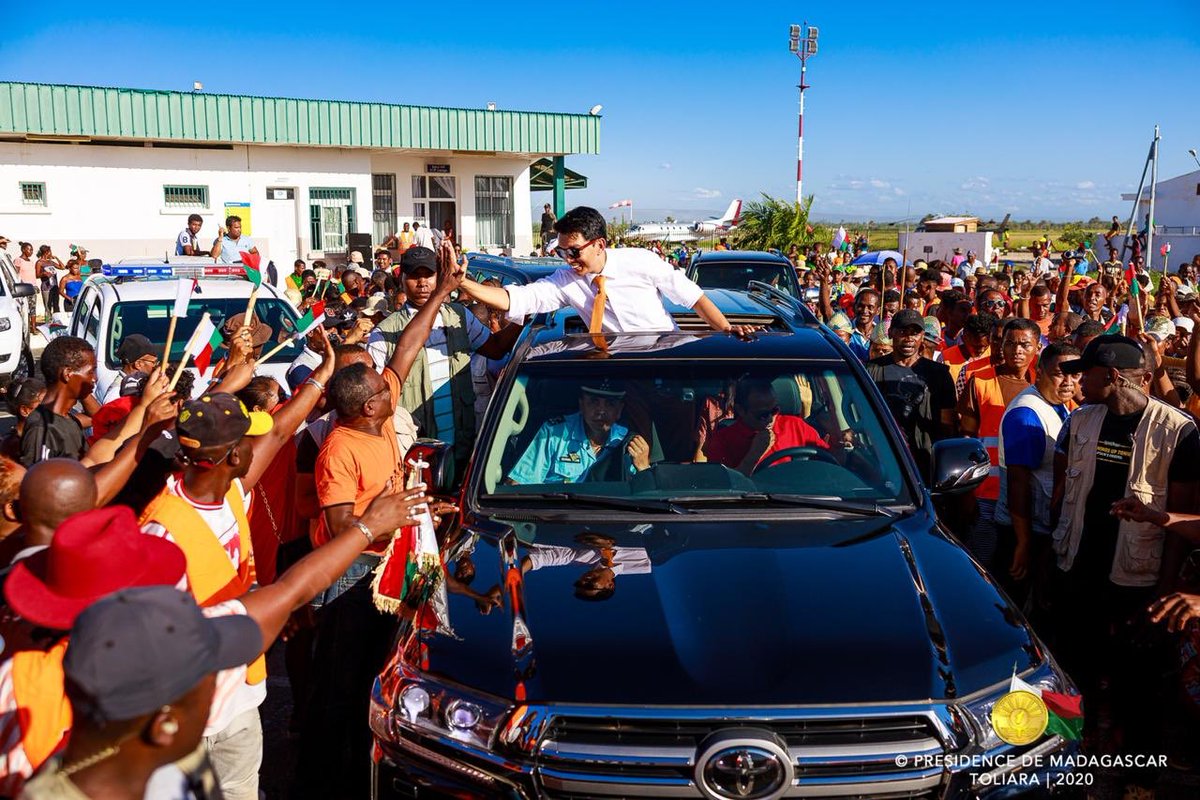 SE_Rajoelina's tweet photo. Avec mon épouse @MialyRajoelina, nous retrouvons les habitants de Tulear pour célébrer la journée internationale des droits de la femme avec les Malagasy venus de l’île toute entière ! #IWD2020 https://t.co/wrHCwvm7xl