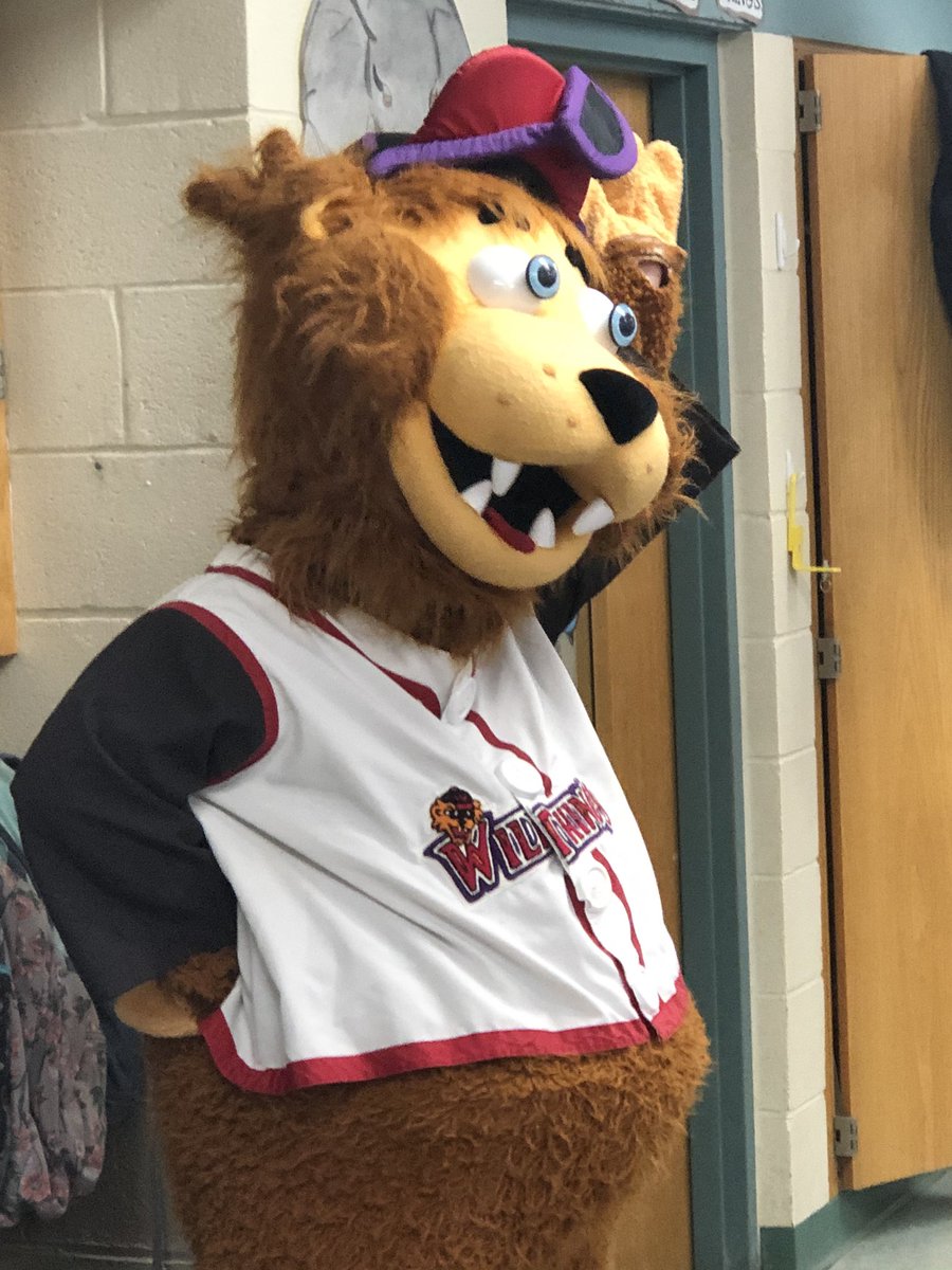 PatFreyTrinity's tweet photo. We were lucky to have some great guest readers today ! #ReadAcrossAmerica #wildthings https://t.co/imrb01VaYP