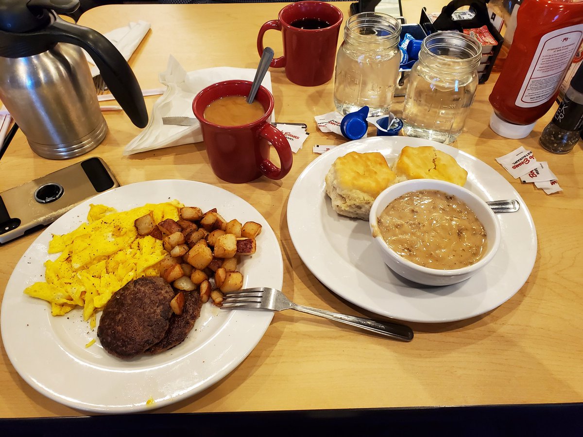 I appreciate this squad everyday all day!! Today let's make it extra special! Enjoy #breakfast and thanks for all you do!!! #EmployeeAppreciationDay @EastRegionIHX <a href="/ohxperts/">the OHXperts!</a> <a href="/Karingarrido2/">Karin Garrido</a> <a href="/xRMAx/">Rachel Arlen-Leon</a> <a href="/cleve_hillary/">Hillary F</a> <a href="/OHXteamDeWitt/">Kevon DeWitt</a> #lifeatATT