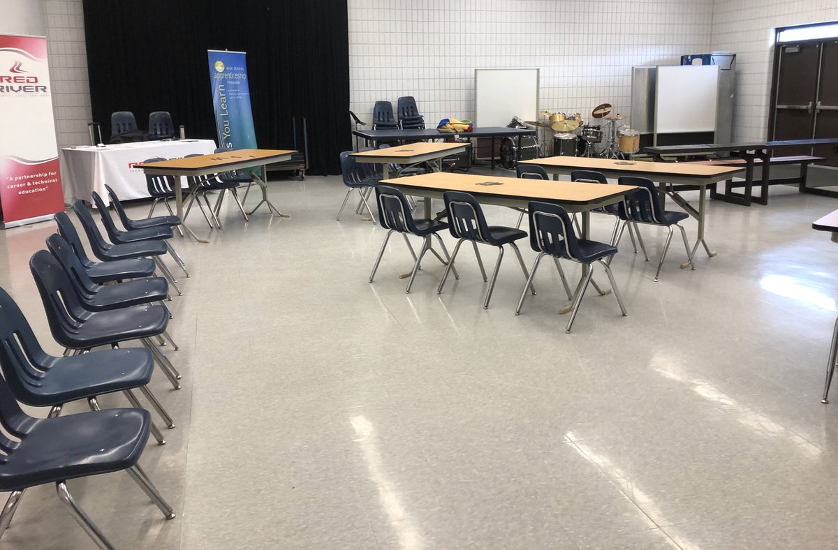 jennmarieco's tweet photo. Course Registration Day at RVS for Fall 2020. Really exciting times. #borderlandsd https://t.co/W7kyhBh8NG