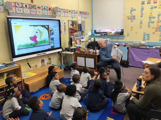 ADLPhiladelphia's tweet photo. This morning we partnered with our friends at @TheGesuSchool for our 3rd annual #ReadforRespect day! This program brings anti-bias literature to pre-K through 4th grade students, which introduces young readers to the issues of #diversity, #bullying and #discrimination. https://t.co/ZhBZqnhQn8