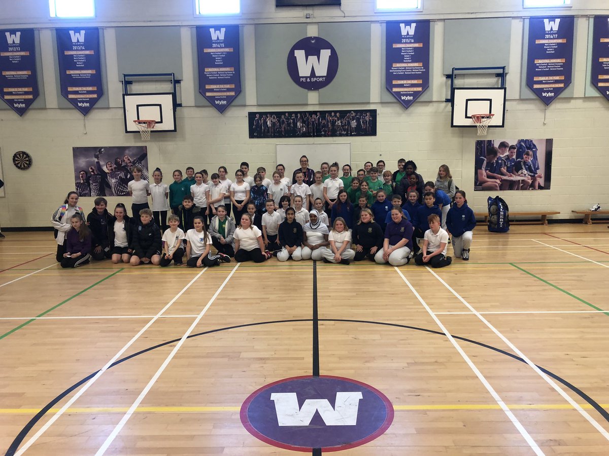 DDennettDRET's tweet photo. We would like to say a big thank you to @WykeCollege and @wykecollegePE for letting us use their facility today for the #DRETNetballMasterclass and another thank you to all the students who supported, you all did a great job. #TeamWyke @DRETsport https://t.co/qTs5cCnKsY