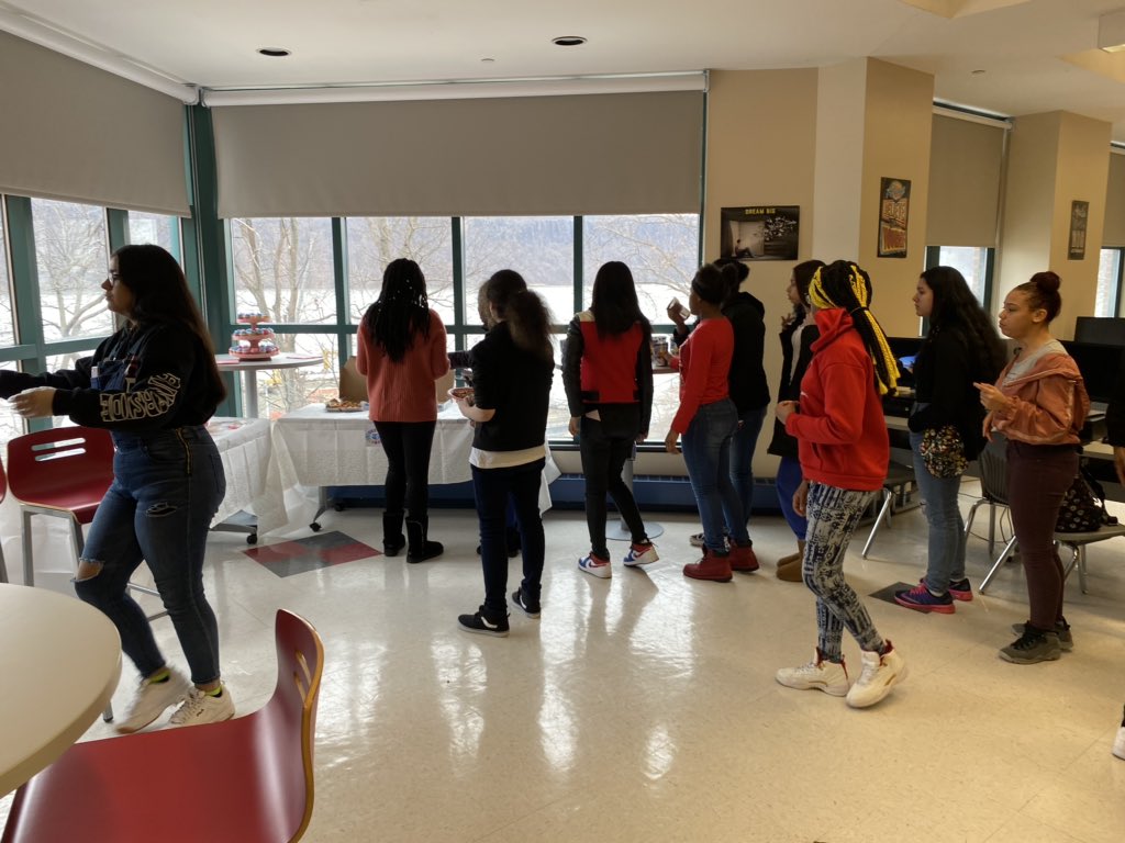 treciagesq99's tweet photo. Observance of #InternationalWomensDay #UN @Rams_Riverside1 @YonkersSchools @quezada1229 #increasingcapacity #empoweringgirls https://t.co/gjha09AoQk