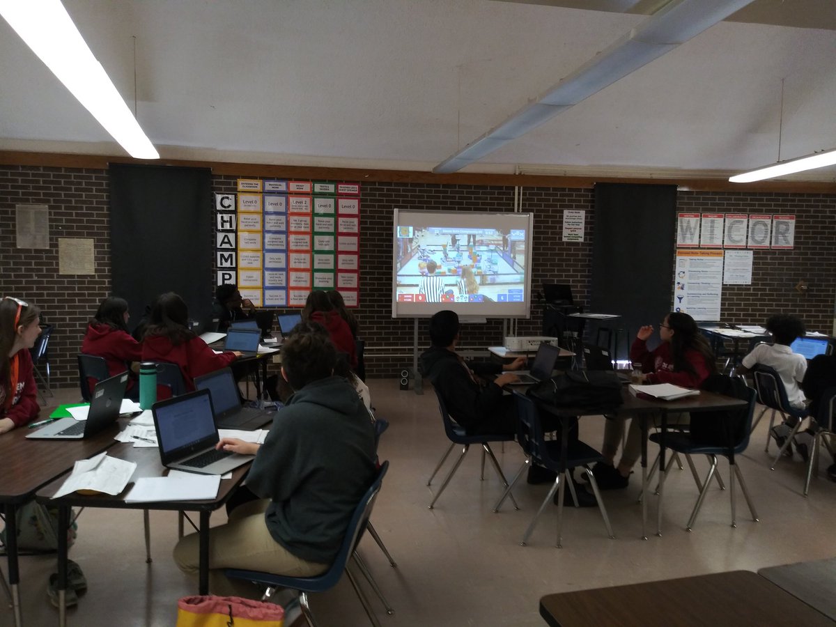 sambelsan's tweet photo. Whoa! This is awesome! We have the live feed going in class and are cheering the Coleman Robotics team on! 🤖 #WPSProud https://t.co/oinWXzQTqE
