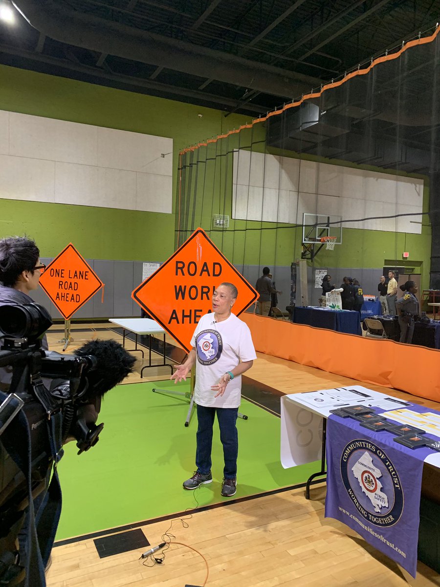 fairfaxcot's tweet photo. Thank you @FairfaxCountyPD @InovaHealth @VSPPIO @fairfaxsheriff @StateFarm @fcpsnews @ReadyFairfax @fox5dc, and others for partnering with us for the ”Eyes Up Phones Down” this week. It was a great event strengthening our community and raising awareness for our teen drivers! https://t.co/rYUpVx0jEy