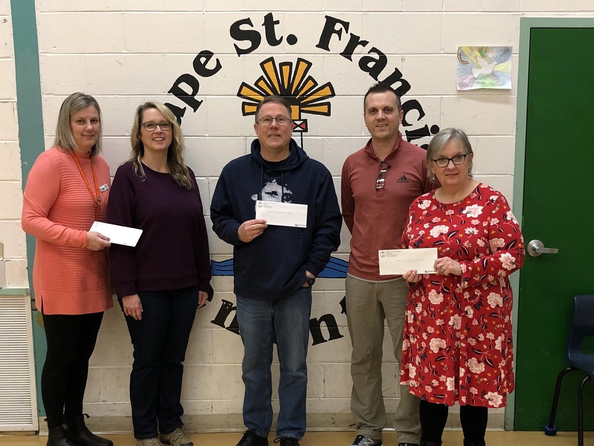 csfelementary's tweet photo. Ms. Norberg and Mr. Pike present cheques to The Terry Fox Foundation, The Single Parents Association and Ronald McDonald House on behalf of Cape St. Francis Elementary.  Capers Care❣️ https://t.co/bM5sV2Z6c1