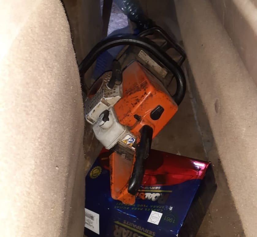 PoliciaSsc's tweet photo. La Policía de Montaña de la #SSCTLX al encontrarse en recorrido de seguridad y vigilancia en la carretera perimetral La Malinche, aseguró la tarde de este jueves una camioneta con material forestable, la cual se puso a resguardo de #PROFEPA
#PorUnTlaxcalaSeguro
#CrecerJuntos2020 https://t.co/rmSPtOdn0e