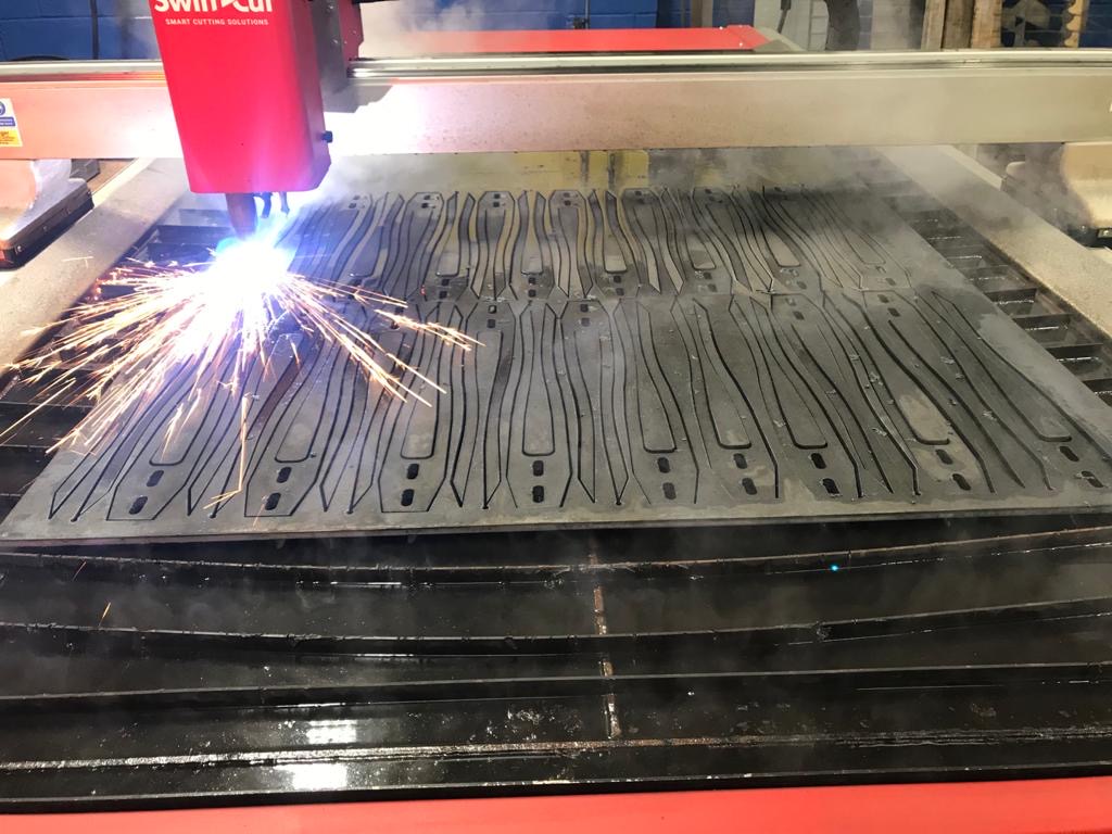 Inscapesonline's tweet image. Our plasma cutter is being kept busy...

x40 tines for a twin seeder cut this afternoon.

To find out more about what our plasma cutter could do for you visit 👇

ow.ly/aghU50yEJOw

#inscapesfabrication #plasmacutter #swiftcut