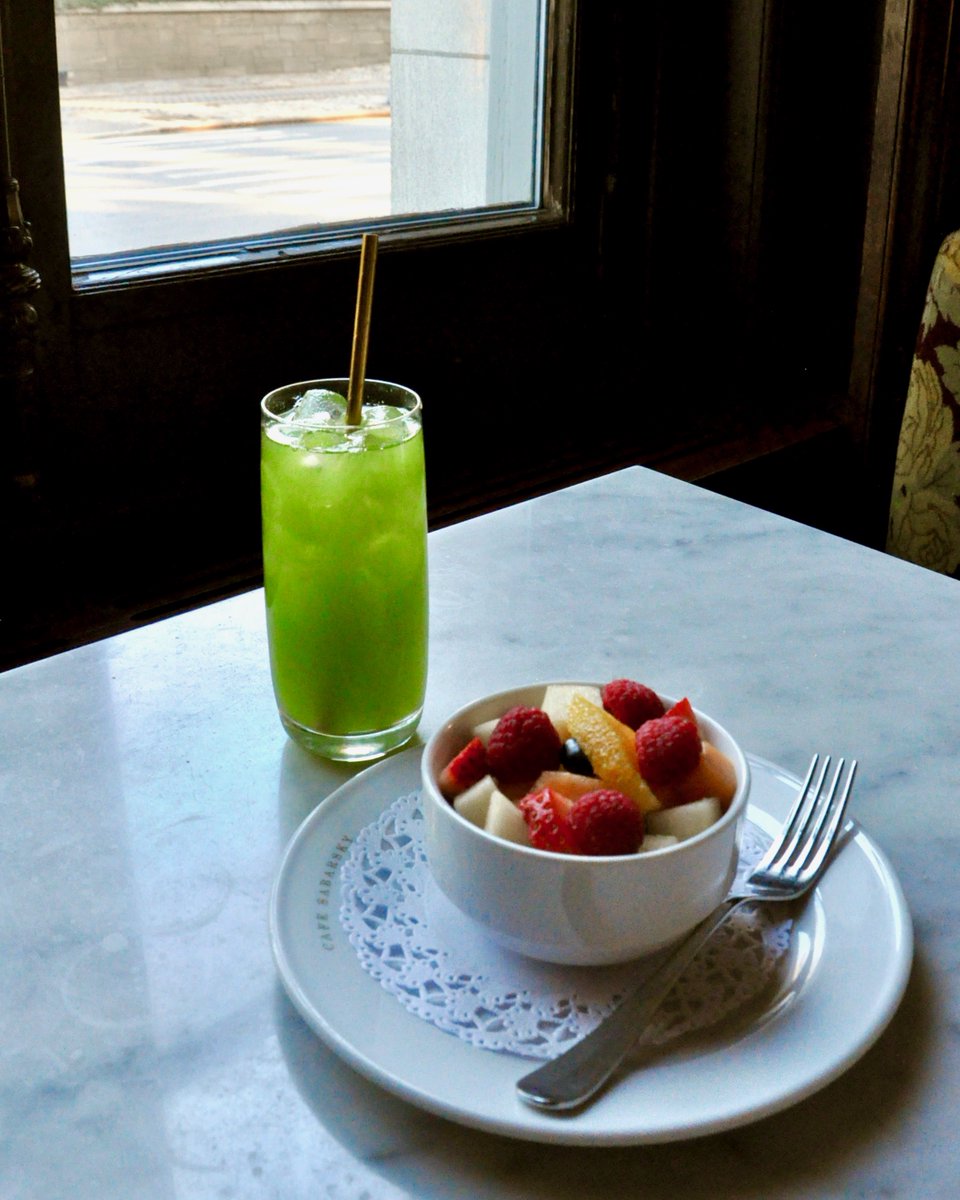 CafeSabarsky's tweet photo. Breakfast is the most important meal of the day!
.
.
.
.
#viennesecoffeehouse
#kaffeehaus
#austriancuisine
#kurtgutenbrunner #kgnyc
#uppereastside #ues #michelin #breakfast #fruitsalad https://t.co/1lhbFIkYvx