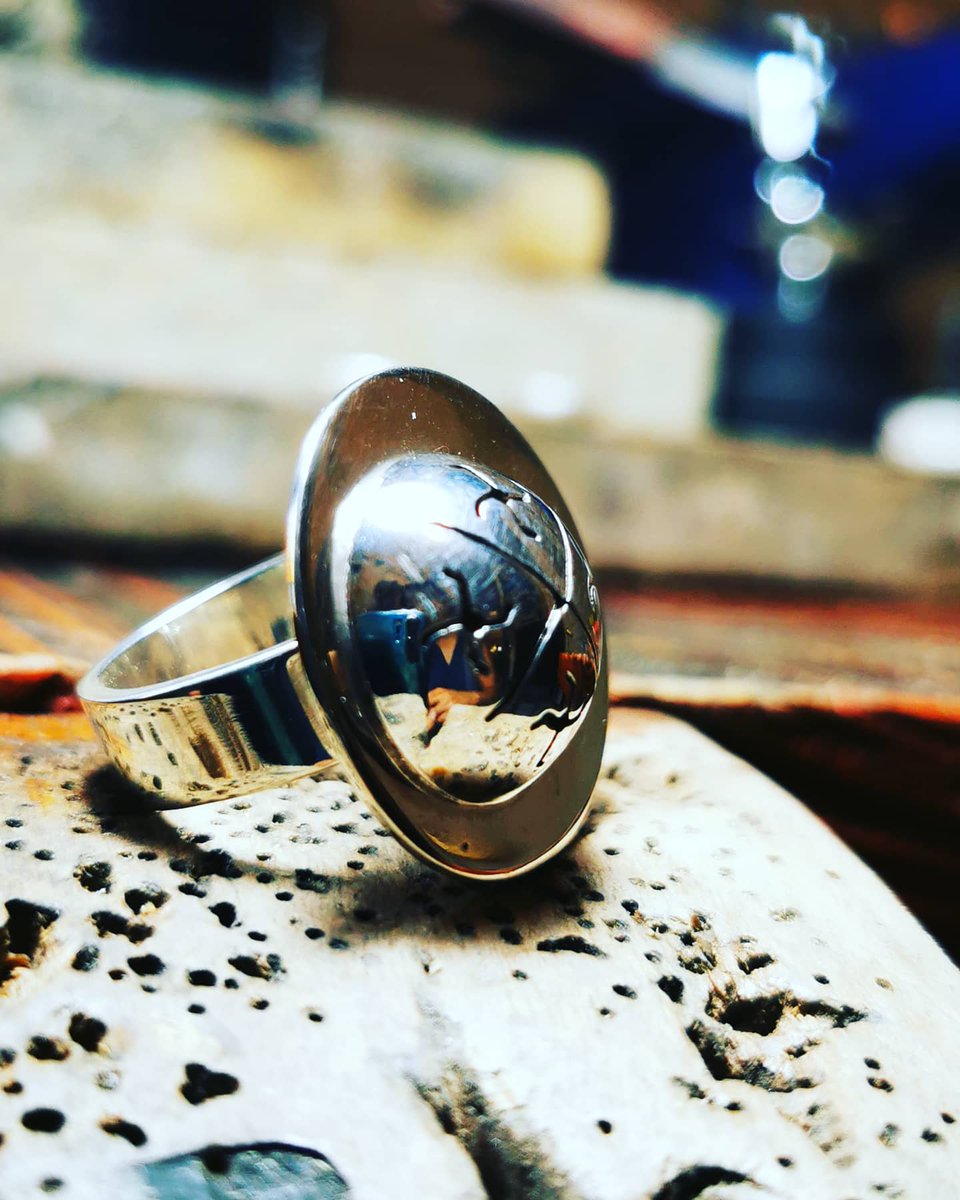AkuchaPlateria's tweet photo. Iwelkü Meli Antü #PlateriaMapuche #TallerAkucha #DiseñoMapuche #CelestePainepan #Retrafe #FamiliaRetrafe #FamiliaMapuche 💙 https://t.co/5YXOJJgDA9