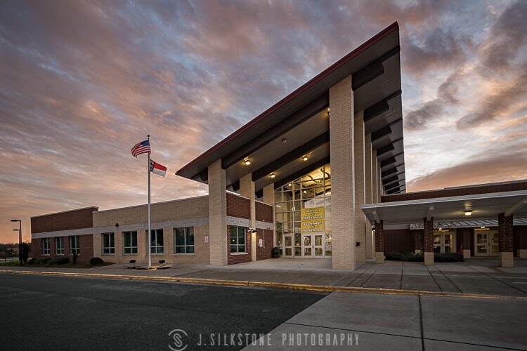 MPollard_PTSA's tweet photo. Thank you Jeff Silkstone from J. Silkstone Photography for this gorgeous picture of @MBPollard! Website: https://t.co/3xRRfaZvmr #GOMUSTANGS #TGIFj #chathamcounty #briarchapel #photography https://t.co/U3j3pWxjyV