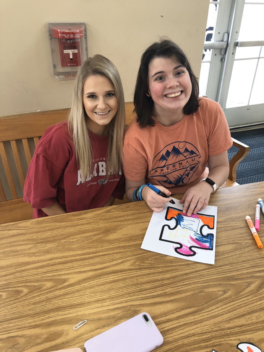 MiltonStudentCo's tweet photo. Monday during Exceptional Childrens Week was a blast! Miltons CBI students, student council, and National Honors Society worked together to decorate puzzle pieces. Then, they lined them across the length of the entire school to represent the link between the student population! https://t.co/AJMYWTZBjR
