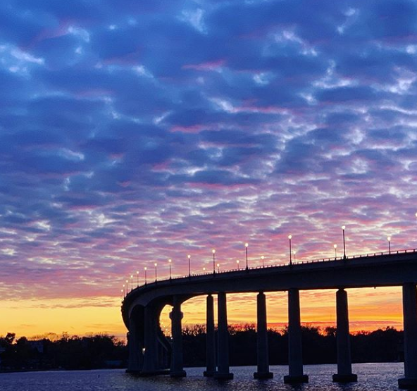 Severn_Inn_MD's tweet photo. "Every sunset is an opportunity to reset." - Richi Norton
.
Take some time to yourself to rest and recuperate at Severn Inn👌
📸: @gracetaylor692 (Instagram)
.
.
.
#SevernInn #Annapolis #AnnapolisEats #AnnapolisMD #Foodie https://t.co/F4JNgDjnav