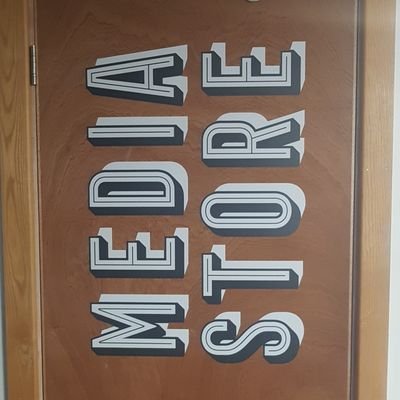 LSUMediaCloset's tweet photo. Felt cute, might delete later https://t.co/zxpP8HkEfG