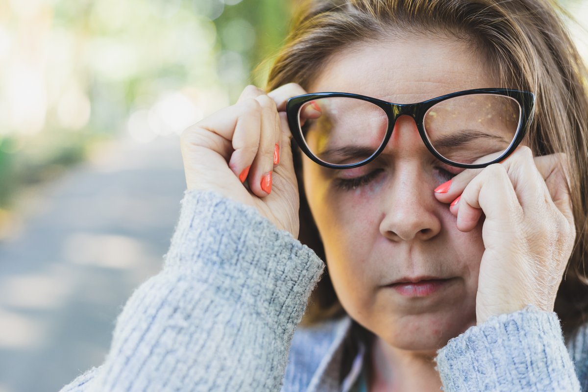 How can you protect your family and yourself from #COVID19? Avoid touching your face. Hands can transfer the virus to your eyes, nose or mouth. From there, the virus can enter your body and make you sick. Wash your hands regularly. More info: ow.ly/go4u50yE3gu #coronavirus
