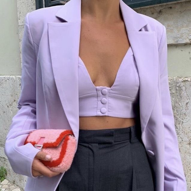 versacesbish's tweet photo. lavender is THAT color https://t.co/tE2CNNdlRX