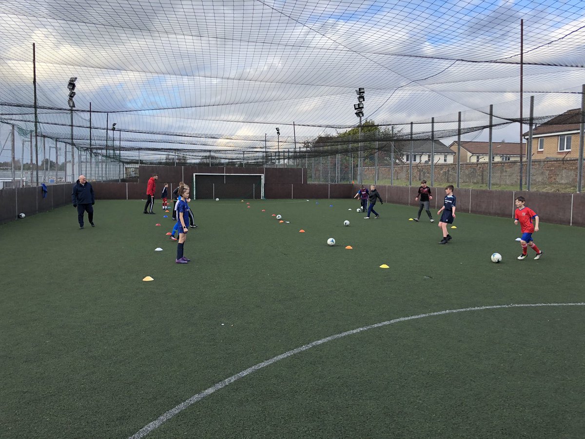 MrBrown_SPS's tweet photo. @ASC_Pete @StenhousemuirPS @sfcwitc @StenhousemuirFC @SFC_Girls @FalkirkSport @ScottishFA @sportscotland @MrsEaston3 @SharonLoveSPS Good to see you! Hope you enjoyed joining in!⚽️ @ASC_Pete @StenhousemuirPS https://t.co/SLWnKkJnAD