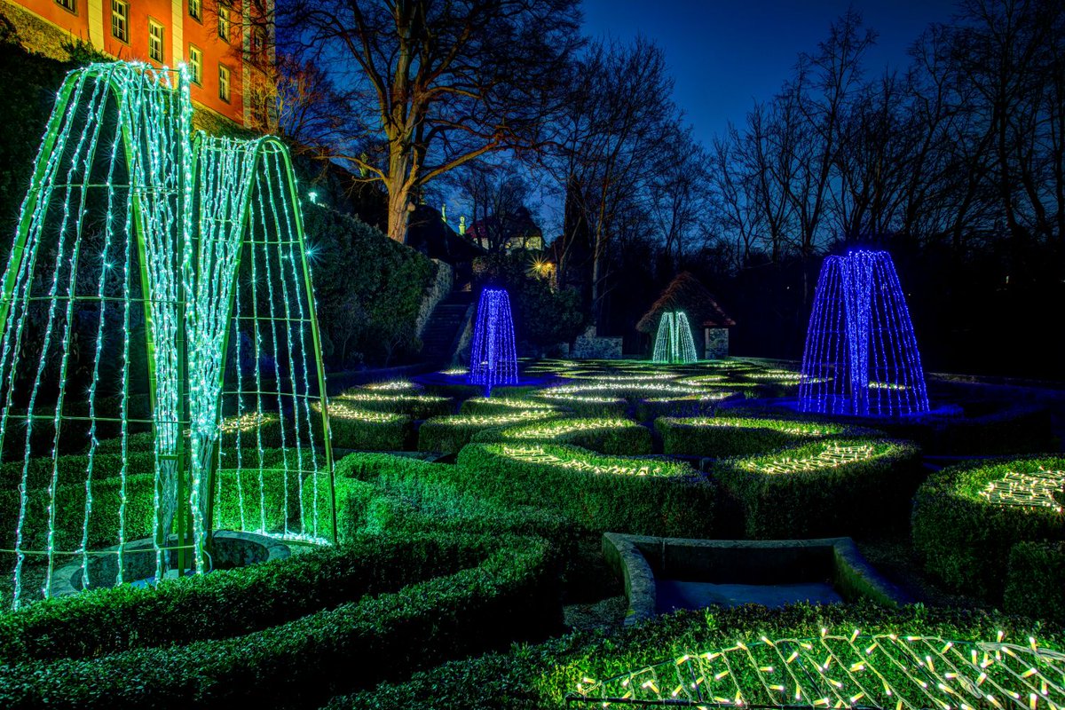Zamek_Ksiaz's tweet photo. Were you enchanted by our magical 🌟#GardensofLight? At Książ, you can admire them to the end of March🌹. If you haven't yet had a chance to stroll through the Castle's dazzling gardens, you must come!
@WalbrzychMM @Dolny_Slask @POT_GOV_Pl @PolandTravel_UK @PolandtravelUS https://t.co/tYhbD5Erxv