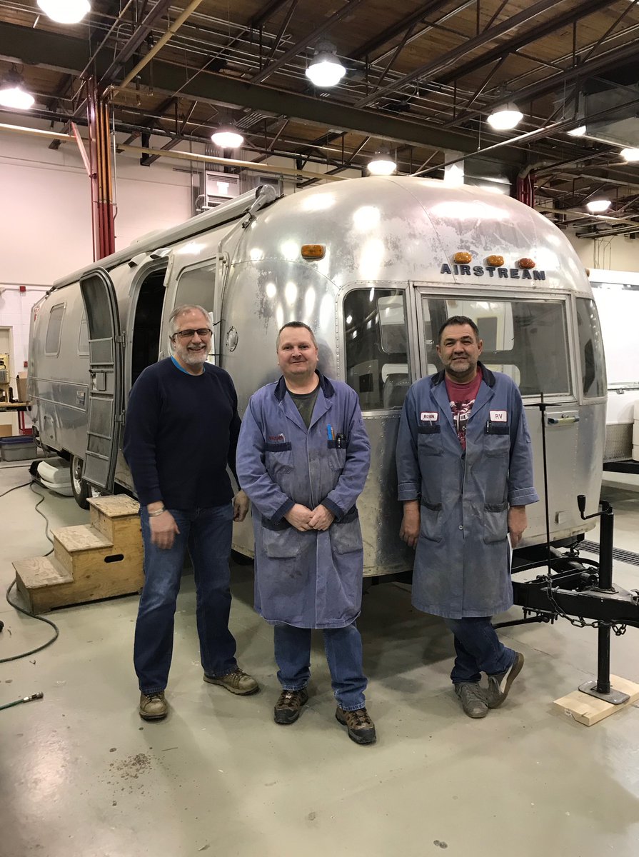 RVCareers's tweet photo. Did you remember a time when going to school was fun??? Well, now is that time! Follow the "Albertabound" journey @sait School of Transportation🧰 #RVTechTraining #RVCareers https://t.co/OqUCKQTjw2