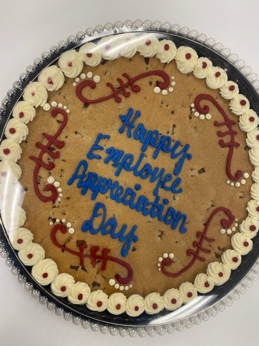 ninwehhh's tweet photo. Even on her well deserved day off Laura still showed her appreciation to LWOOD 💙 thank you for all you do for us! @AyalaLauraLWOOD https://t.co/c2x5Dcp2Kn
