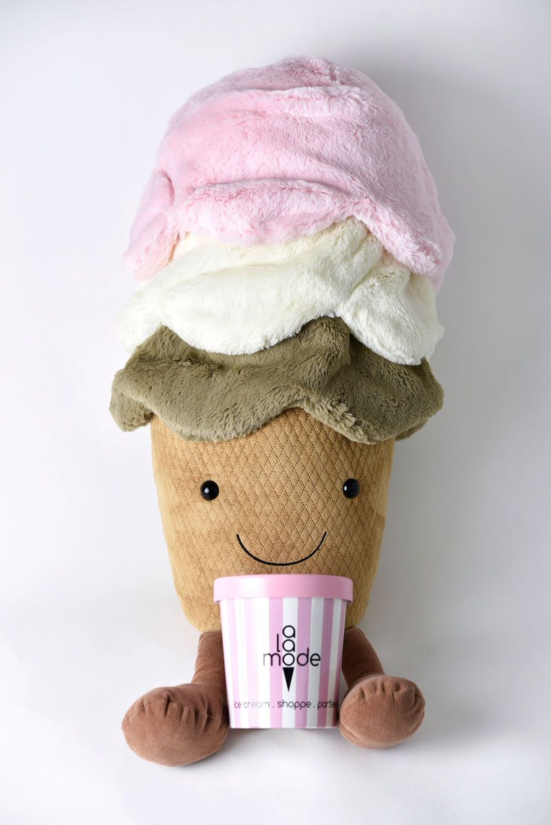 ALaModeICShoppe's tweet photo. Happy #NationalFrozenFoodDay! We're proud to offer hand-crafted ice cream that's delicious, #allergyfriendly, AND socially conscious.

Place your next order with us now: https://t.co/jrPUNAfbOu

📷: Michelle Rose Photo https://t.co/ywDTHhAtJp