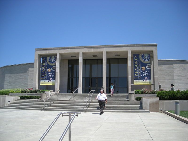 UNYSLA's tweet photo. 75 Years of Libraries in 75 Days - 1950: President Truman establishes The Harry S. Truman Library, Inc.--the organization that would ultimately build his presidential library. This tradition first began with FDR and has been carried on all successive presidents to this day. https://t.co/91VxnjhbCp