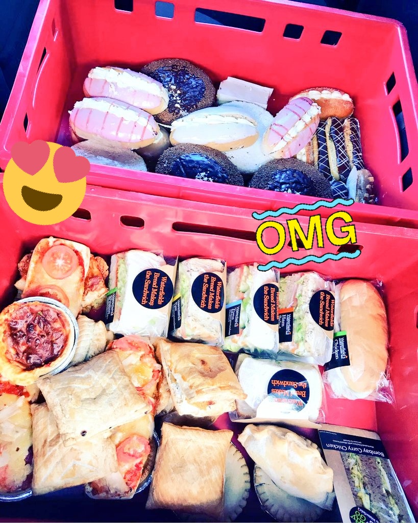 MAD_Culcheth's tweet photo. Lots of goodies collected from @waterfieldsbake, one of our fabulous sponsors for tonightβs @MAD_Culcheth session! π #culcheth #Croft #Glazebury #youthclub #waterfields #FridayFeeling #FridayMotivation #FridayVibes #makingadifference #madculcheth #givingyoungpeopleachance https://t.co/I6Z6kwfX4N