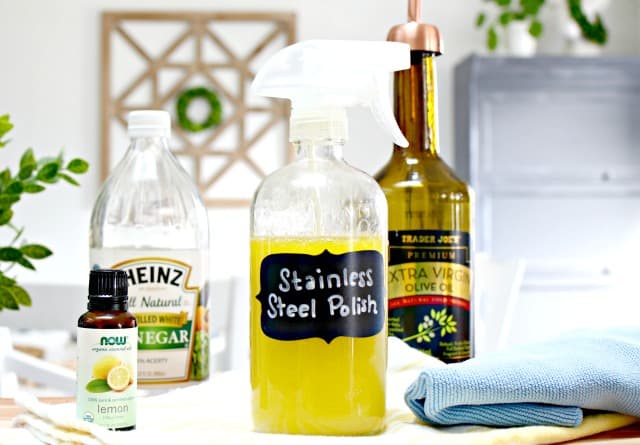 3 Ingredient Homemade Stainless Steel Polish feedproxy.google.com/~r/Mom4Real/~3…
