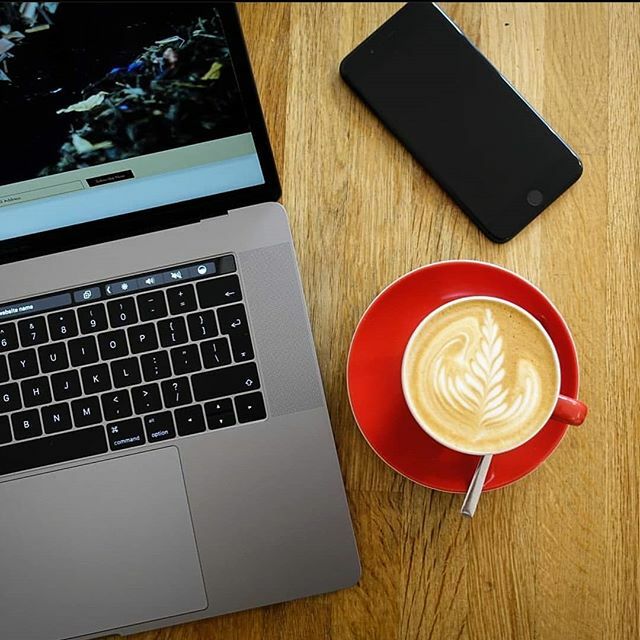 ChapterOneCS's tweet photo. *Laptop-free weekends*
Hey folks! Following the example of other small independent coffee shops in Edinburgh, we've decided to make our shop *laptop free* during the weekend!💻❌
°
We're so happy that so many of you feel like our shop is cosy enough to… https://t.co/UgYaPzfle7 https://t.co/QF2HIcmuRh
