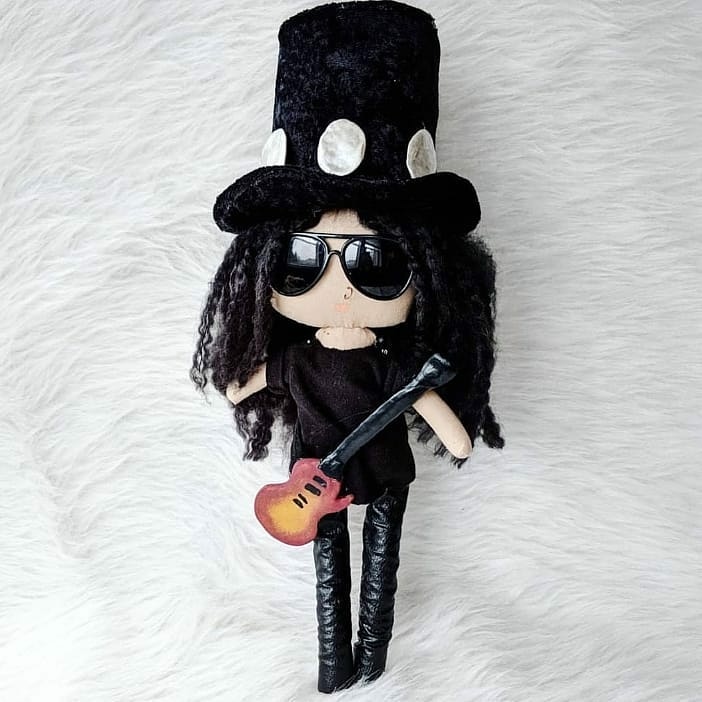 #Repost @thedreadfulstitch
#dolls #handmadedolls #dollmaker #dollmakersofinstagram #handmade #madeinportland  #supportsmallbusiness #handmadedoll_love  #mompreneur #girlboss  #momboss  #portlandartist #thedreadfulstitch #slash #gunsnroses
@Slash