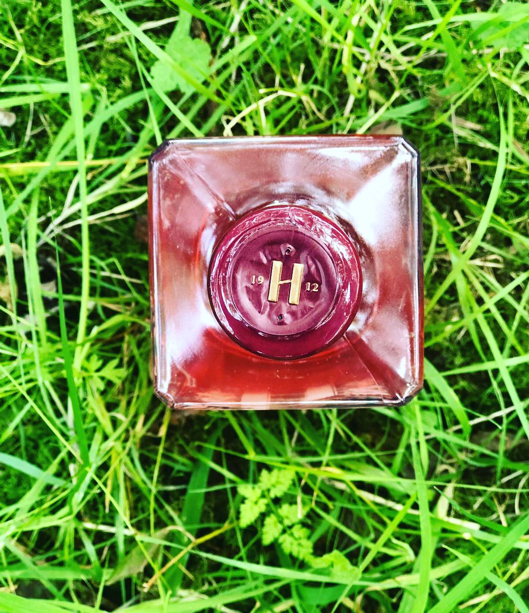 highfielddrinks's tweet photo. The sun is finally shining &amp; the weekend is here! ☀️ Celebrate with an ice cold G&amp;T #gin #weekendvibes https://t.co/5KcSARbhIg