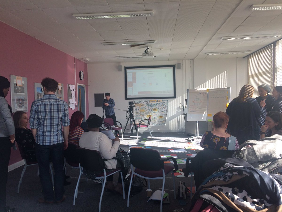 cecross's tweet image. Great to hear how #engagingenvironments team are sharing their stories and developing #bestpractice. Thanks @erinmaochu &amp;amp; @DrHG for invite &amp;amp; delicious lunch!