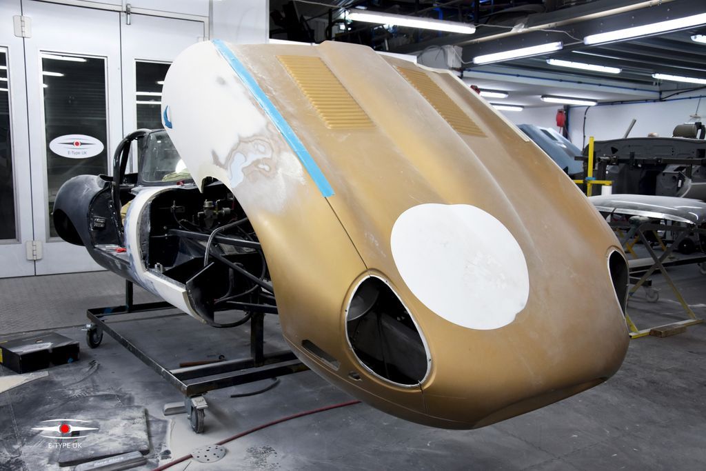EType_UK's tweet photo. FIA Racing Lightweight nearing the end of its filler process. Soon to be resprayed and return to the track. Contact us for all your bodywork needs: https://t.co/q4nMseWmJx #racing #fiaracing #classiccars #etype #etyperacing #lightweight #Jaguar #Jaguarracing #classiccarsdaily https://t.co/LwdF1GHSZh