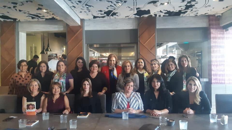 AmexmeObregon's tweet photo. En el marco de la Conmemoración del Día Internacional de las Mujeres, estuvimos presentes en Hermosillo el día de ayer en la presentación del libro Violencia política contra las mujeres '' El precio de la paridad en México'' de las autoras Gabriela Vargas y Silvia G. Palazuelos. https://t.co/yv1RbH0FSc