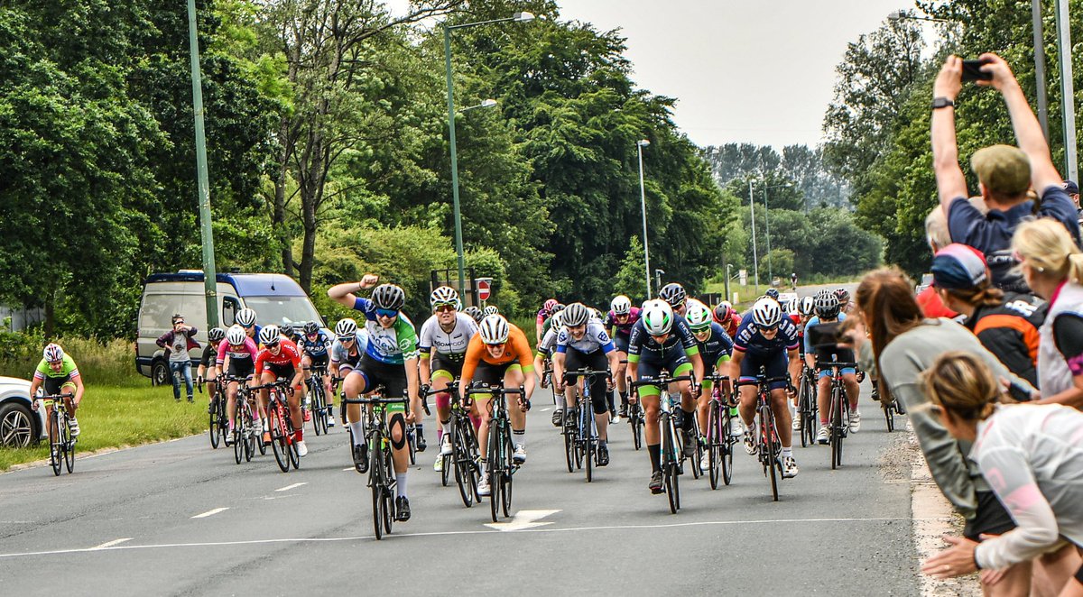RacingChance's tweet photo. Not only is @bournecoach organising the #WithamHallGP for the junior women, there is also a support race for women on Saturday afternoon for 2/3/4 category riders. Get your entries in, folks! Details 👇🏻
https://t.co/zIOIkyrF0B
#womenscycling https://t.co/KVjAg4tET8