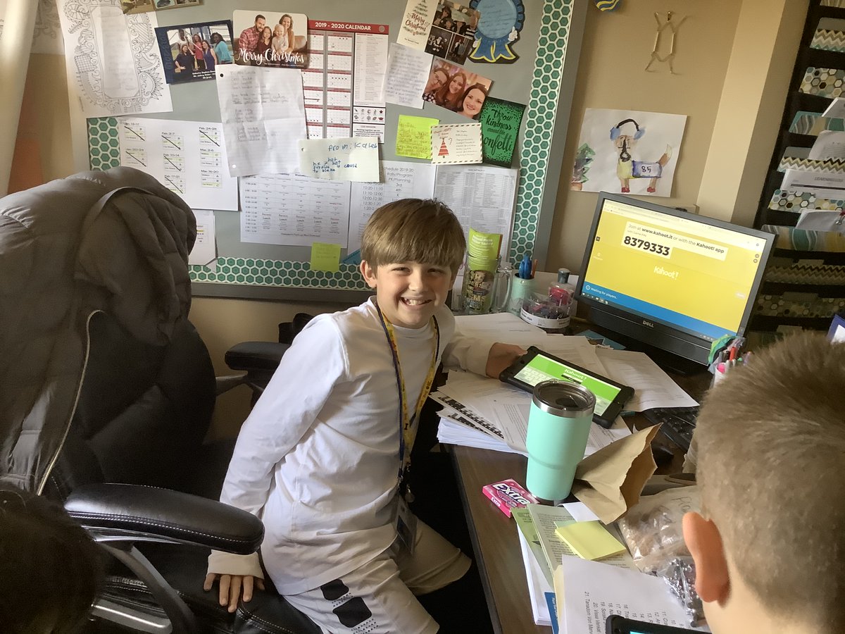 mcsmithSTEAM's tweet photo. 4th grade is celebrating Texas today with Mr. O’Connor leading the class in Bingo and Kahoot. #lakeside1920 https://t.co/W7EJRqaZGJ