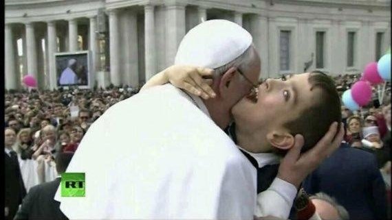 estamos de acuerdo q los besos en el cuello son lo mejor del mundo?😍