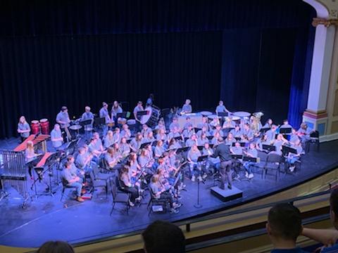 Zimmband's tweet photo. ZMS 8th Grade Band participated in the CMBDA Large Group Festival at Providence Academy today! We got to perform and get a clinic from a great educator! A great trip filled with good music and our kids rocked it!

@ISD728 @728SchoolBoard @ZHSActivities @bittmand @MBDAtweets https://t.co/MJX2dMwtvS