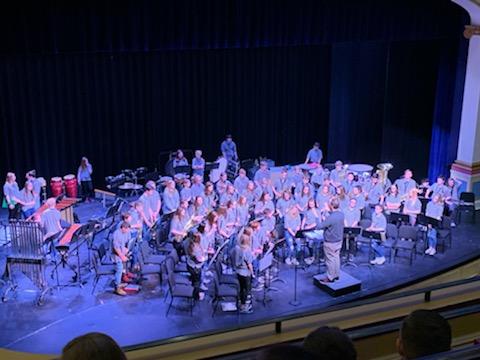 Zimmband's tweet photo. ZMS 8th Grade Band participated in the CMBDA Large Group Festival at Providence Academy today! We got to perform and get a clinic from a great educator! A great trip filled with good music and our kids rocked it!

@ISD728 @728SchoolBoard @ZHSActivities @bittmand @MBDAtweets https://t.co/MJX2dMwtvS