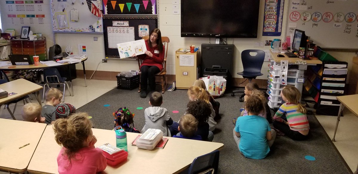 leahb1125's tweet photo. A parent, who also teaches Kindergarten, read to us today! #ppsamberly #buildingOURfuture https://t.co/lkYOgsNBaV
