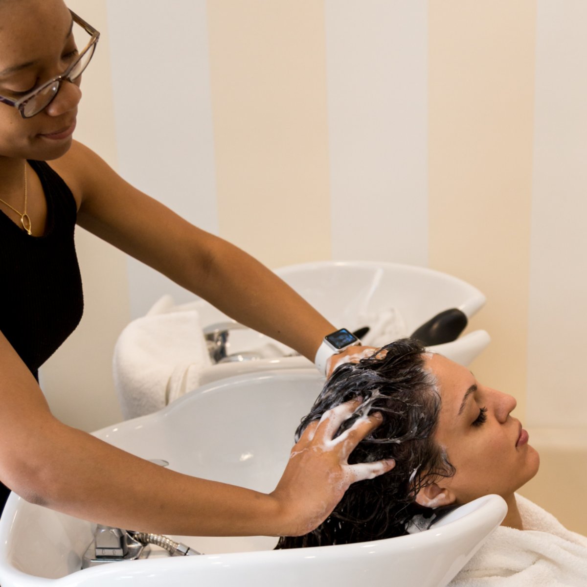 dbblowbar's tweet photo. Sit back, relax, and allow us to pamper you at our salon. https://t.co/UlqWIYrT03