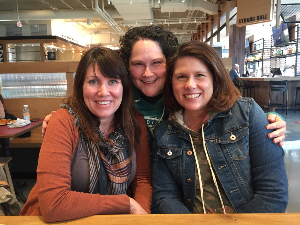 Arrowhead512's tweet photo. Celebrating our fabulous social workers this week!#ArrowheadMovingForward ⁦@theSMSD⁩ #NationalSchoolSocialWorkersWeek https://t.co/ZglhyteAEf