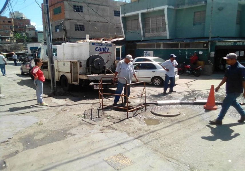mippci_ven's tweet photo. #NotiMippCI 📰🗞|CANTV avanza en optimización de redes en Caracas. Lea más ⏩ https://t.co/LfhXmJpoMx #ChávezPresenteYFuturo https://t.co/nUX7GpDiCm