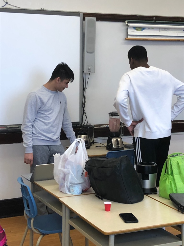 AlbertCollege's tweet photo. Mrs. Mayer's Kinesiology class had their Shake It Up Cup competition on Tuesday! Students presented their analysis, ingredients and served their drinks. The winners are Myron & Melayna with their smoothie containing pineapple, greek yogurt, pumpkin seeds and more. #ACAcademics https://t.co/vwM9EGCkZS