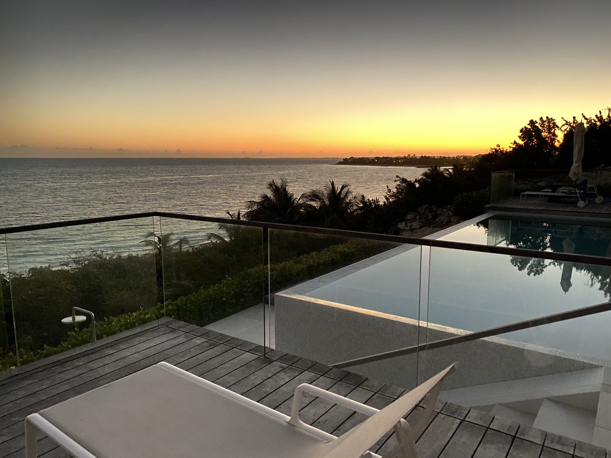 JereHill's tweet photo. Beautiful view yesterday morning in Turks and Caicos!
#fitteam #travel #lifestyle #turksandcaicos #beach https://t.co/Bdg5sFJRch