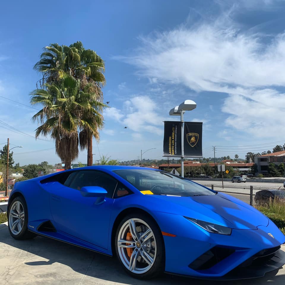 lamborghini_wlv's tweet photo. How would you spec your Lamborghini Huracan EVO RWD?
To learn more on pre-ordering or to answer any questions you may have please visit https://t.co/XQ2amXKsMR or call 818-657-5060.
#RewindToRearWheelDrive
#HuracanEVORWD
#V10
#Lamborghini
#LamborghiniNorthLosAngeles
#Bull https://t.co/DB4OwN1nQA