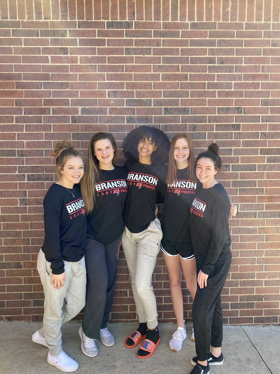 pwilliams2020's tweet photo. its been real❤️#2out https://t.co/8qHYJNJmci