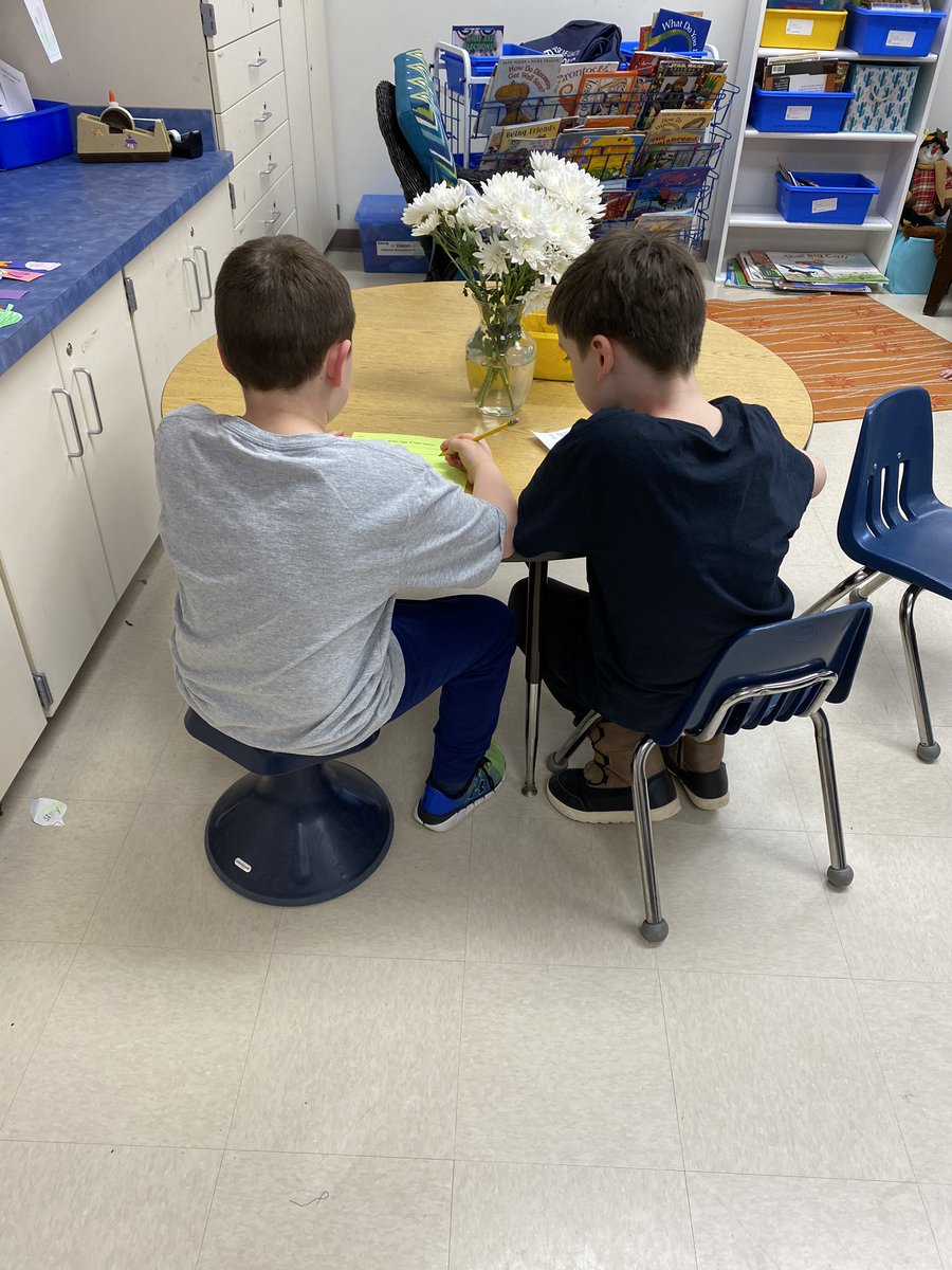 OESReading's tweet image. Reading our Seuss poems with our buddy classrooms! @OdentonESAACPS @AacpSeril