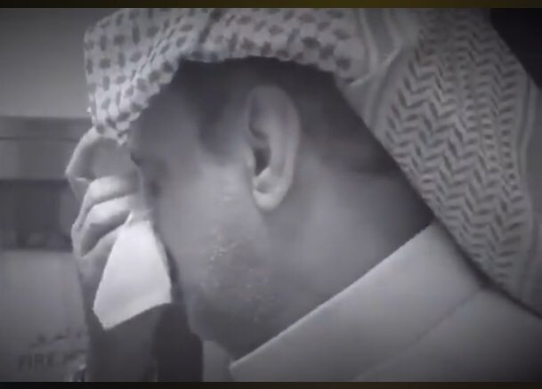 mm0990mm's tweet photo. #تكفى_أمير_الشرقيه2

(الرجال مايبكون)

قالها ابو #نسيم_حبتور ليدفع بها حرقة قلبه المكلوم🥀

لكن قلوب الاباء كالطير.. تبكي الفقد وتغتالها الهموم.. قلوب الاباء تبكي حرقة وحسرة وألماً على عمرٍ ��هب لاندري ماعاقبته! 💔

اللهم اجعله يبكي فرحاً وتباشيراً بعودة ابنه #نسيم_حبتور ي رب🖤 https://t.co/gOtSH2rAGd