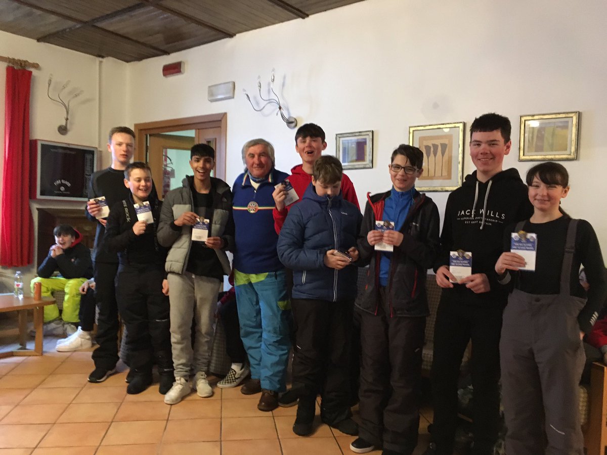 PPencelli's tweet photo. Everyone receiving their awards #proudmoment #wearourbadgeswithpride https://t.co/tcHDxOukw3
